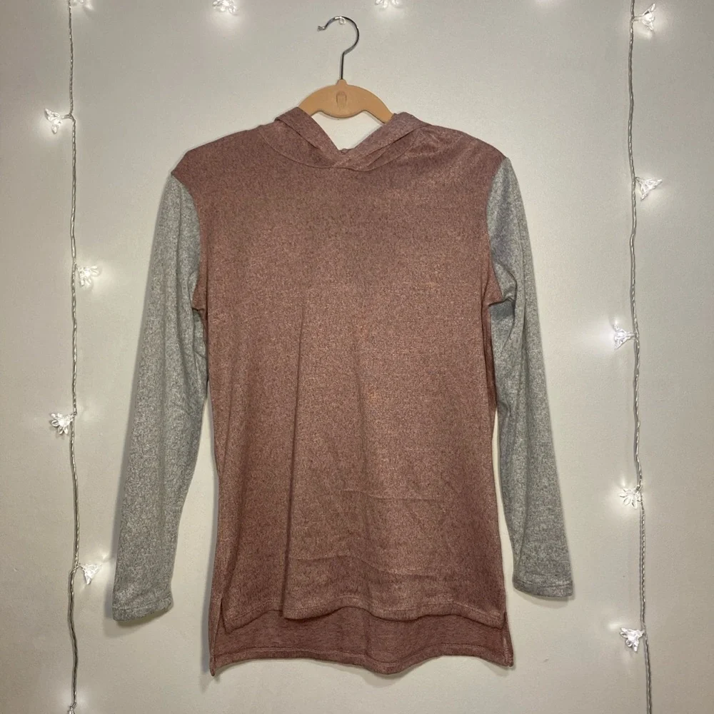 Bobbie Brooks Hoodie Sweater - Picture 1 of 3